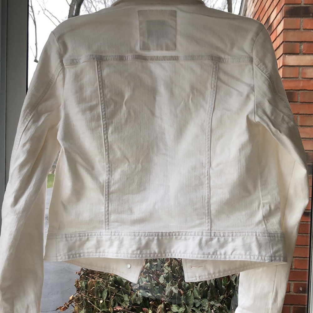 White Button Jacket - Picture 6 of 16